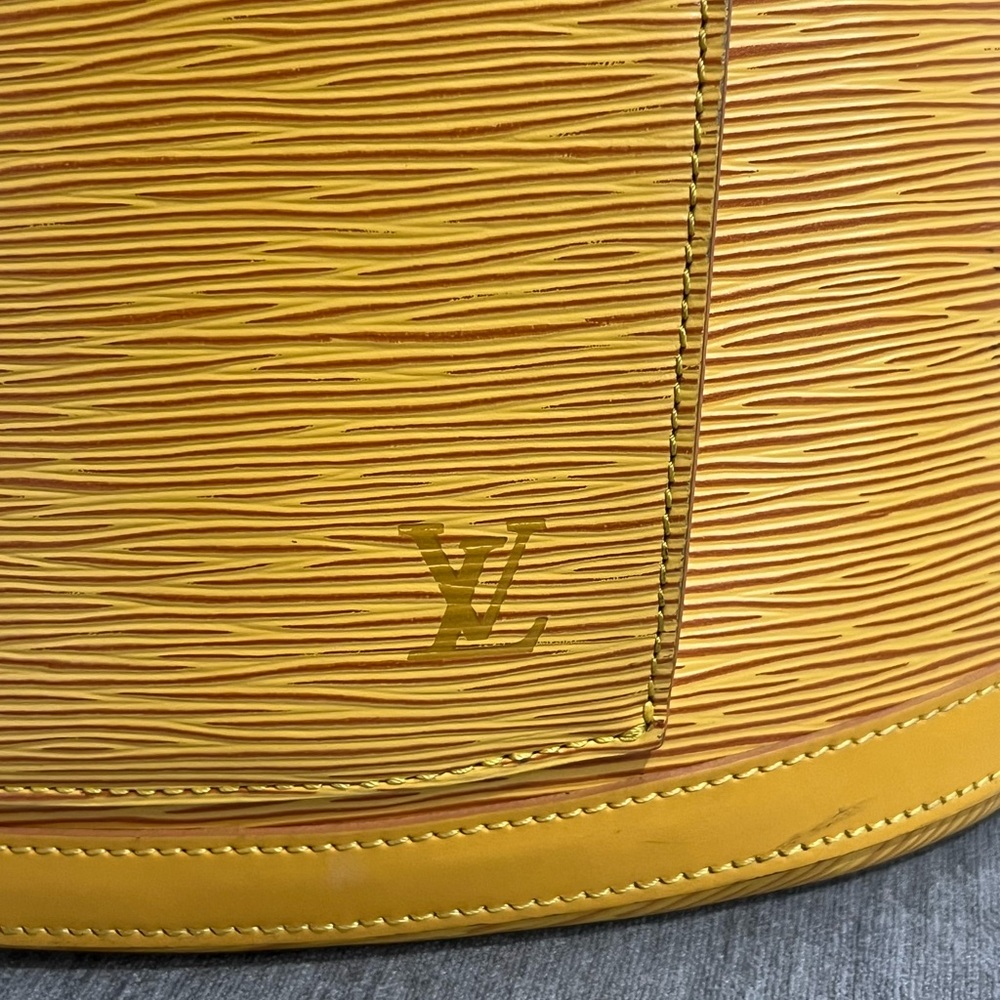 Authentic Louis Vuitton Epi Gobelins Backpack - EUC - Picture 7 of 14